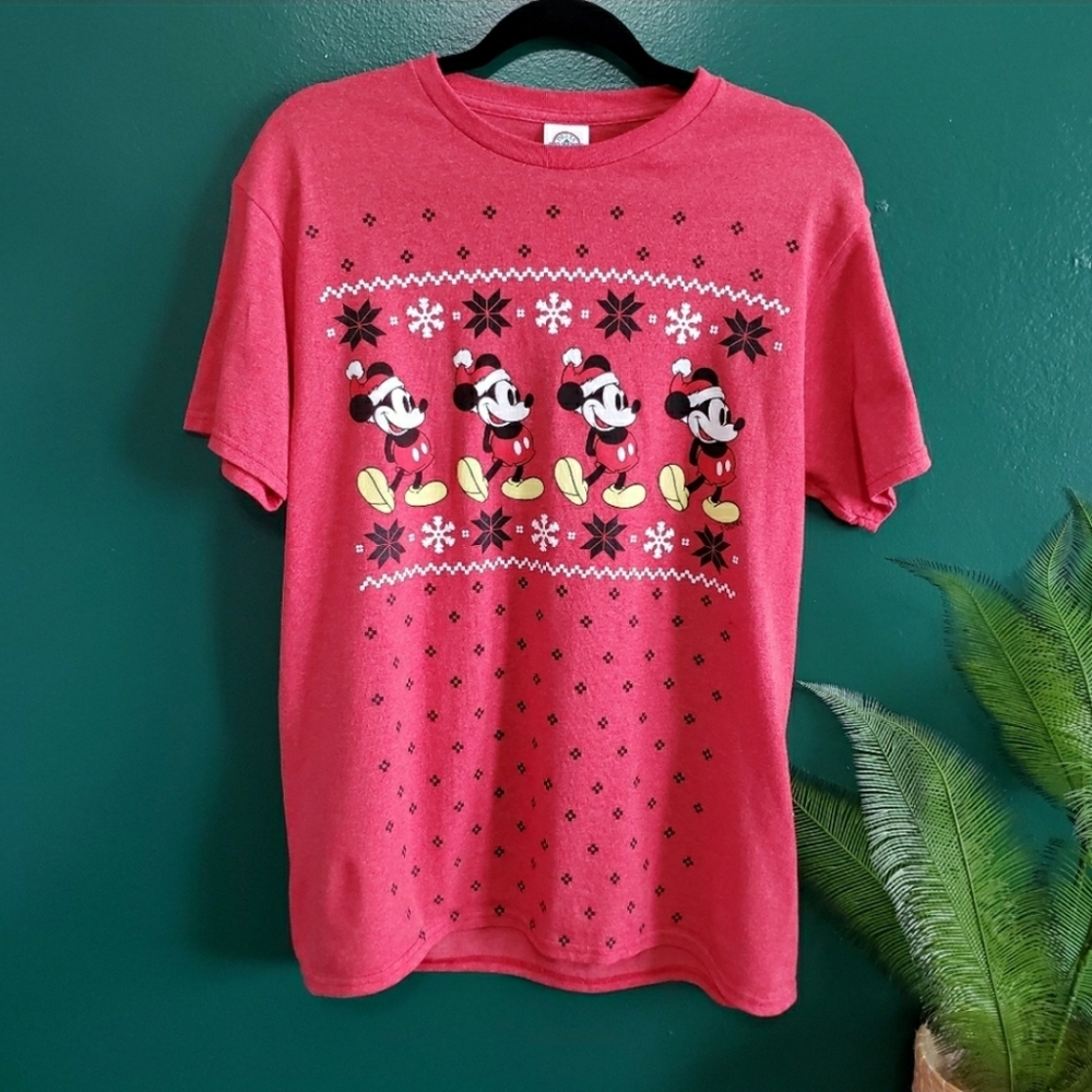 Micky Mouse With Christmas Hat T-Shirt Medium Red